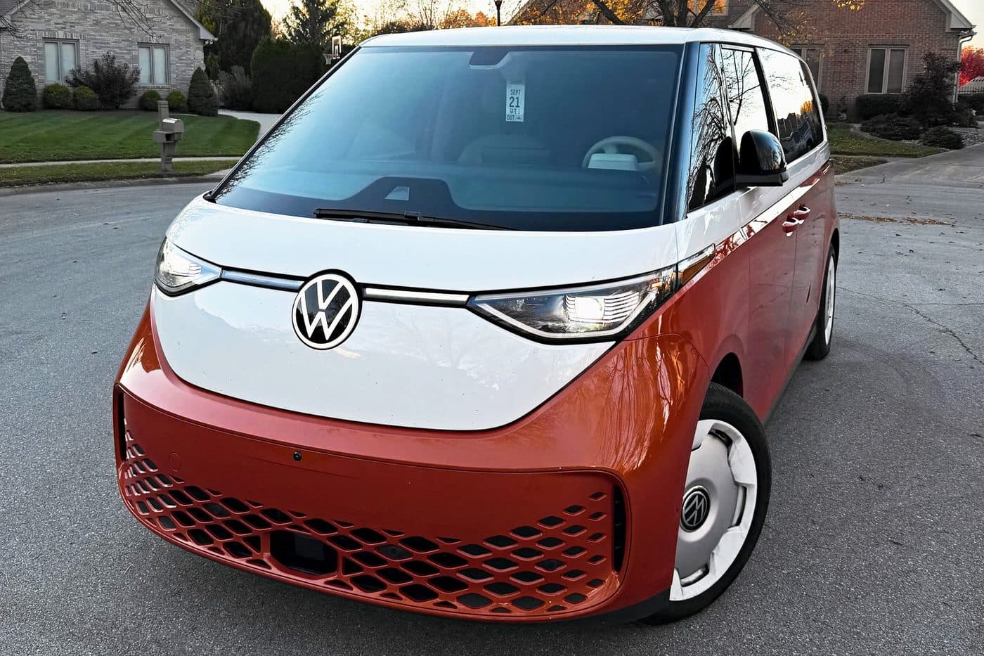 Volkswagen ID. Buzz with light, colour and sharpness corrected in CarStudio